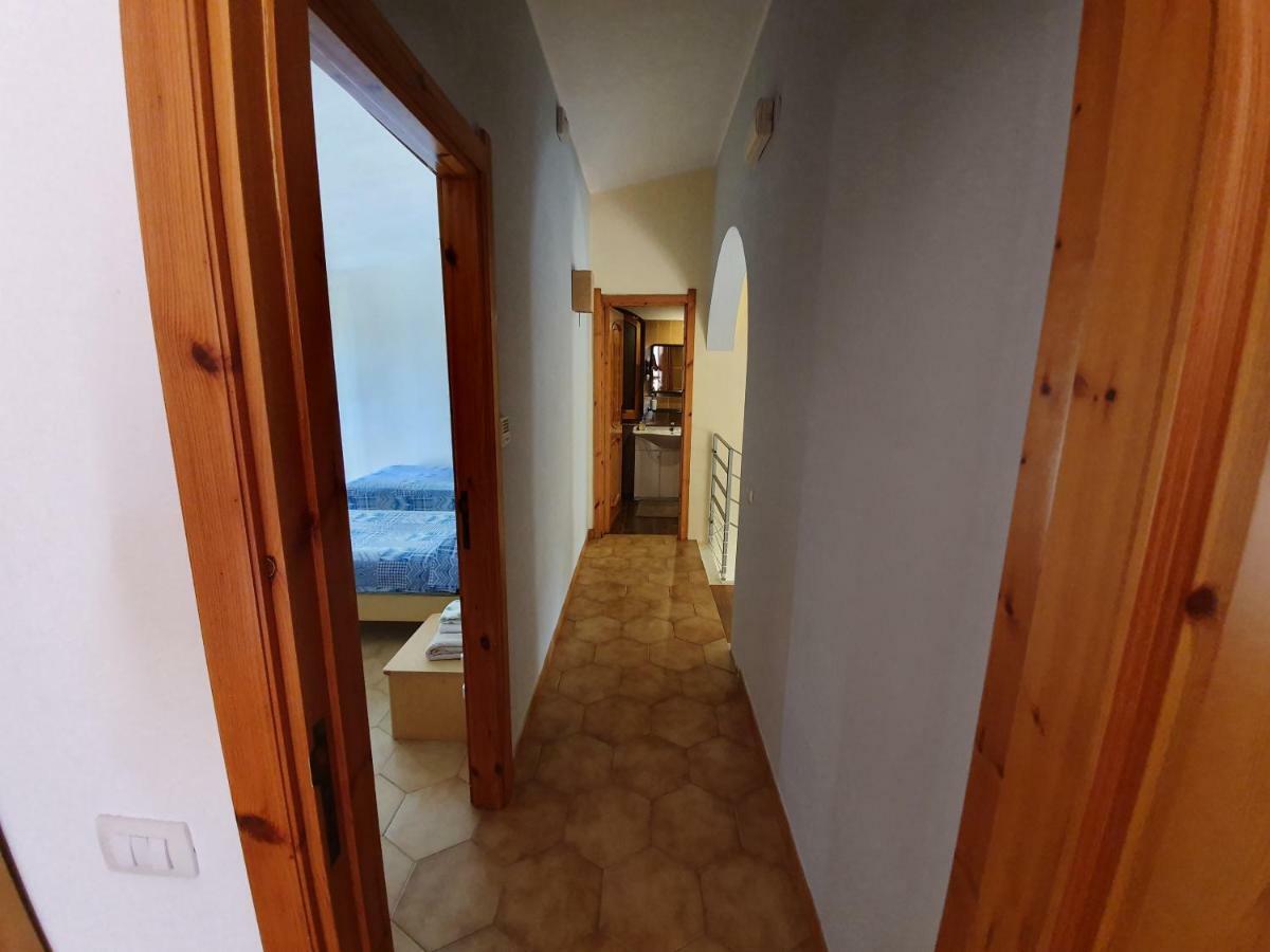Villetta immersa nella tranquillità Capitana Esterno foto